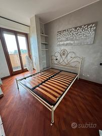 Letto Matrimoniale + Rete a Doghe