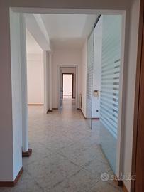 Stanze arredate in zona pregiata