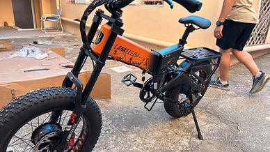 Bici elettrica pieghevole