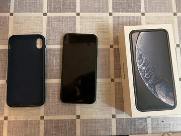 IPhone XR 64GB + cover + confezione originale
