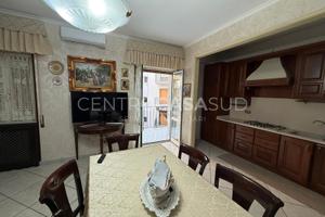 Appartamento 3 vani e accessori - libero