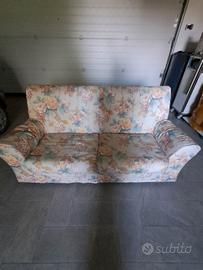 divano tre posti 