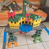 STAZIONE THOMAS CON TRENINI