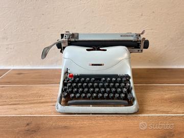 Macchina da scrivere