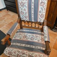 poltrona antica in legno