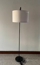 Lampada da terra di design marca Homcom