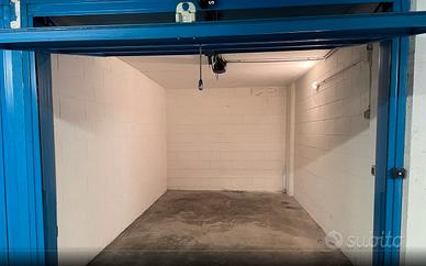 Comodo garage singolo vicino al centro