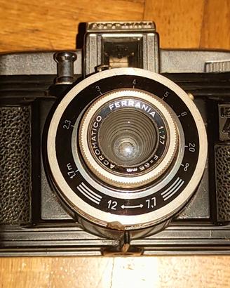 macchina fotografica Ferrania da verificare 