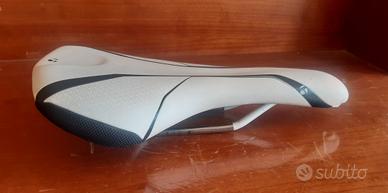 Sella Bontrager Bianca L 145 per bici da corsa
