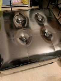 Puff in pelle verniciata