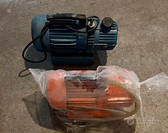 Pompe per vuoto con lubrificazione ad olio