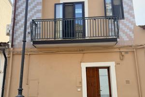 APPARTAMENTO E GARAGE a Forenza
