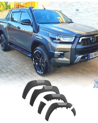 PARAFANGHI PASSARUOTA TOYOTA HILUX REVO 16-21