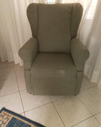 poltrona reclinabile