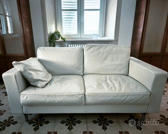 Divano Poltrona Frau colore bianco ghiaccio