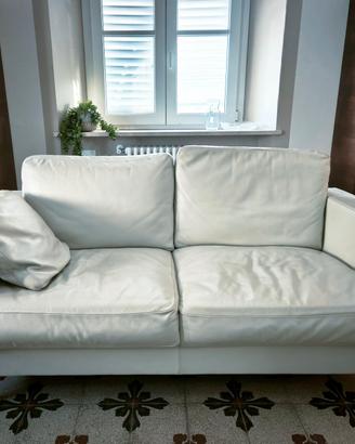 Divano Poltrona Frau colore bianco ghiaccio