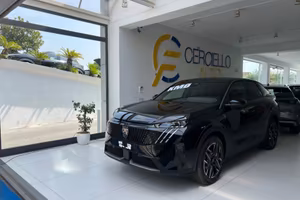 PEUGEOT 3008 Hybrid 145 e-DCS6 GT da€379,00 mens