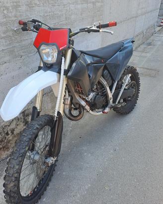 Fantic XE 125 2T targato