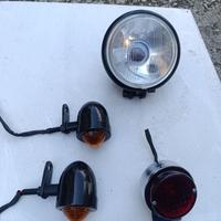 fanali e frecce per moto custom e caferace
