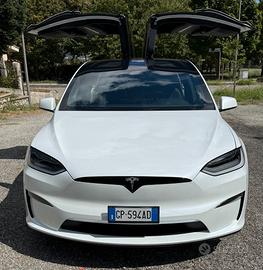 TESLA MODEL X PLAID
