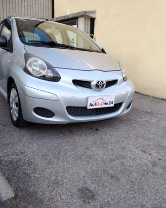 TOYOTA Aygo 1.0 12V VVT-i 5 porte Sol NEOPATENTA