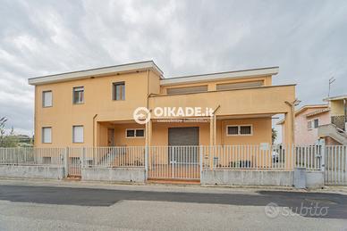 Barrali - Ampio Locale Commerciale