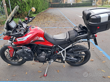 Triumph tiger 900