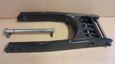 Forcellone Ducati Monster 620 695 800 ST2 ST3
