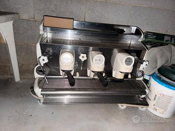 Macchina da caffè professionale da bar a 3 gruppi