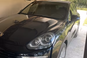 Splendido Porsche cayenne platinum
