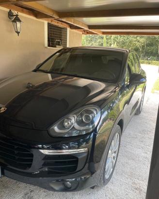 Splendido Porsche cayenne platinum