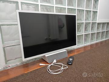 Smart TV 32" FullHD Philips con soundbar