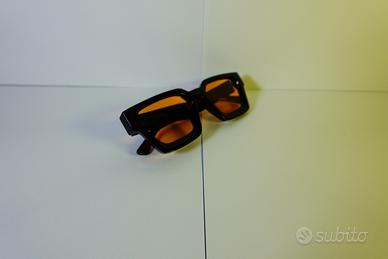 Occhiali da sole neri stile fashion