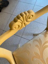 Sedia vintage in legno dipinto