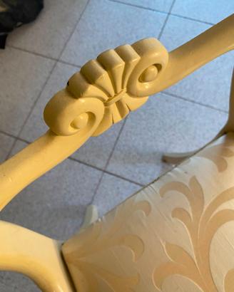 Sedia vintage in legno dipinto
