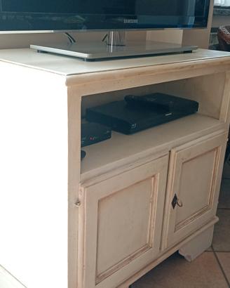 mobile in legno antichizzato 