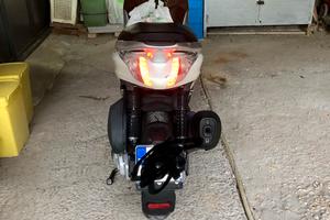 Piaggio Beverly 300 ie modello Led