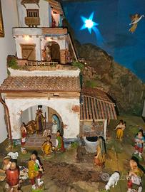 Artistico presepe angolare fatto a mano
