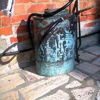 Tanica in rame restaurata funzionante