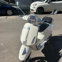 Piaggio Vespa 125 Primavera