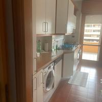 CUCINA CON ELETTRODOMESTICI