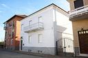 villa-di-324-m²-con-piu-di-5-locali-e-box-auto-dop