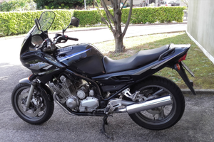 Yamaha XJ 900