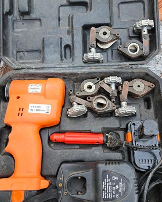 Flangia tubo elettrico per aria condizionata 