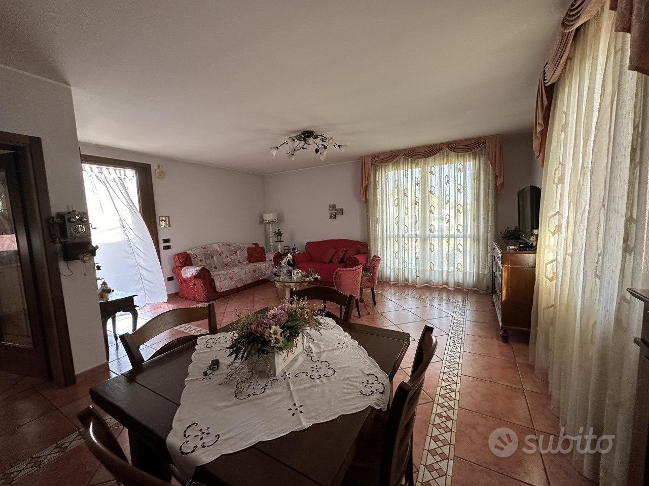 Villa a Rovigo - Vista 3