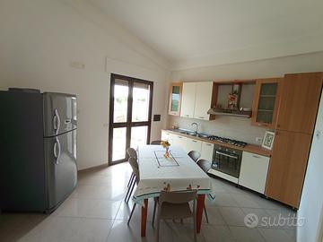 Villetta con giardino - 2 passi dal mare