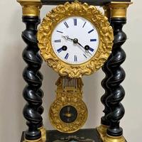 Antico Orologio Intrsiato