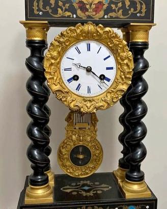 Antico Orologio Intrsiato