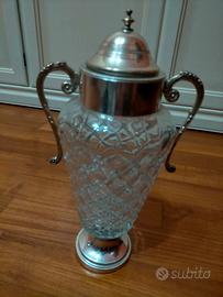 Vado antico con coperchio in peltro