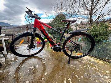 Bicicletta pedalata assistita